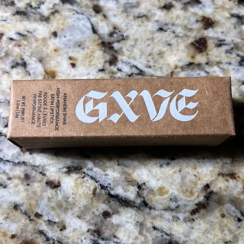 GXVE ANAHEIM SHINE HIGH-PERFORMANCE SATIN LIPSTICK BY Gwen stefani brand new